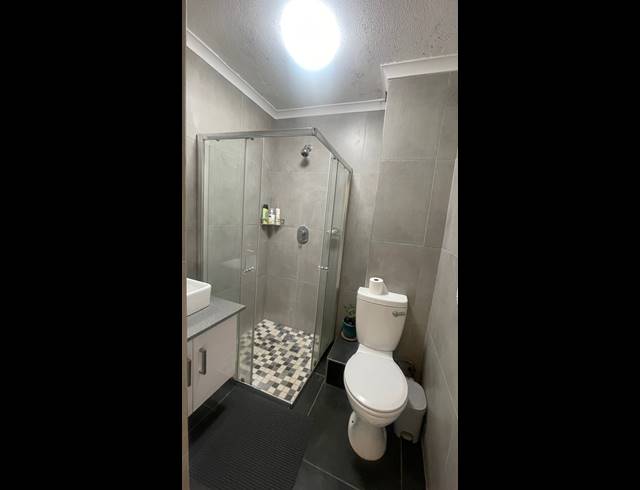 2 BEDROOM TOWNHOUSE FOR SALE IN ESSENWOOD